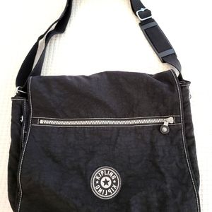 Kipling Messenger Bag/Ttavel/Carryall Bag